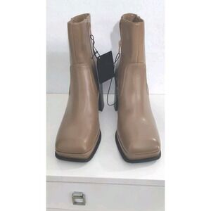 Womens Forever 21 Chunky Boots Square Toe Size 7 And 8 Light Brown 🟤